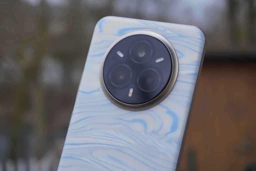 Realme 14 Pro+ fotoaparáty design ostrůvek