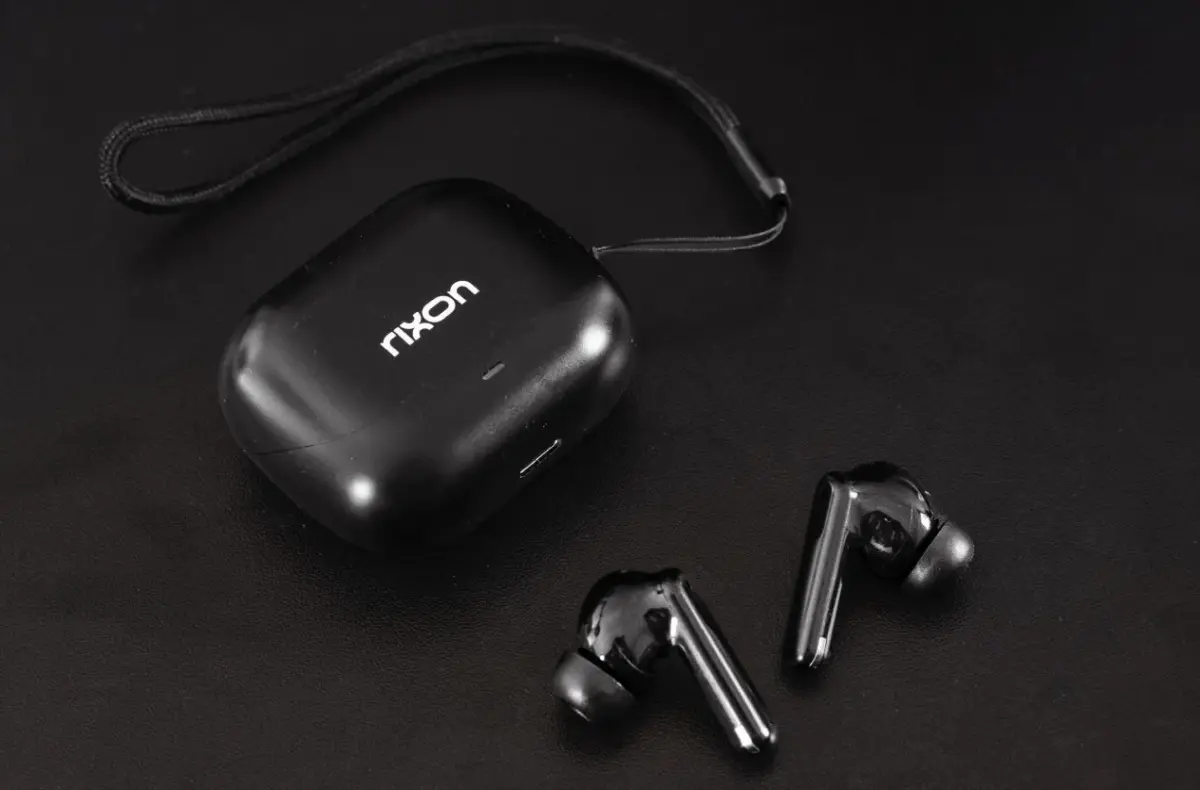 Rixon UltraPods ANC sluchatka pod krabickou