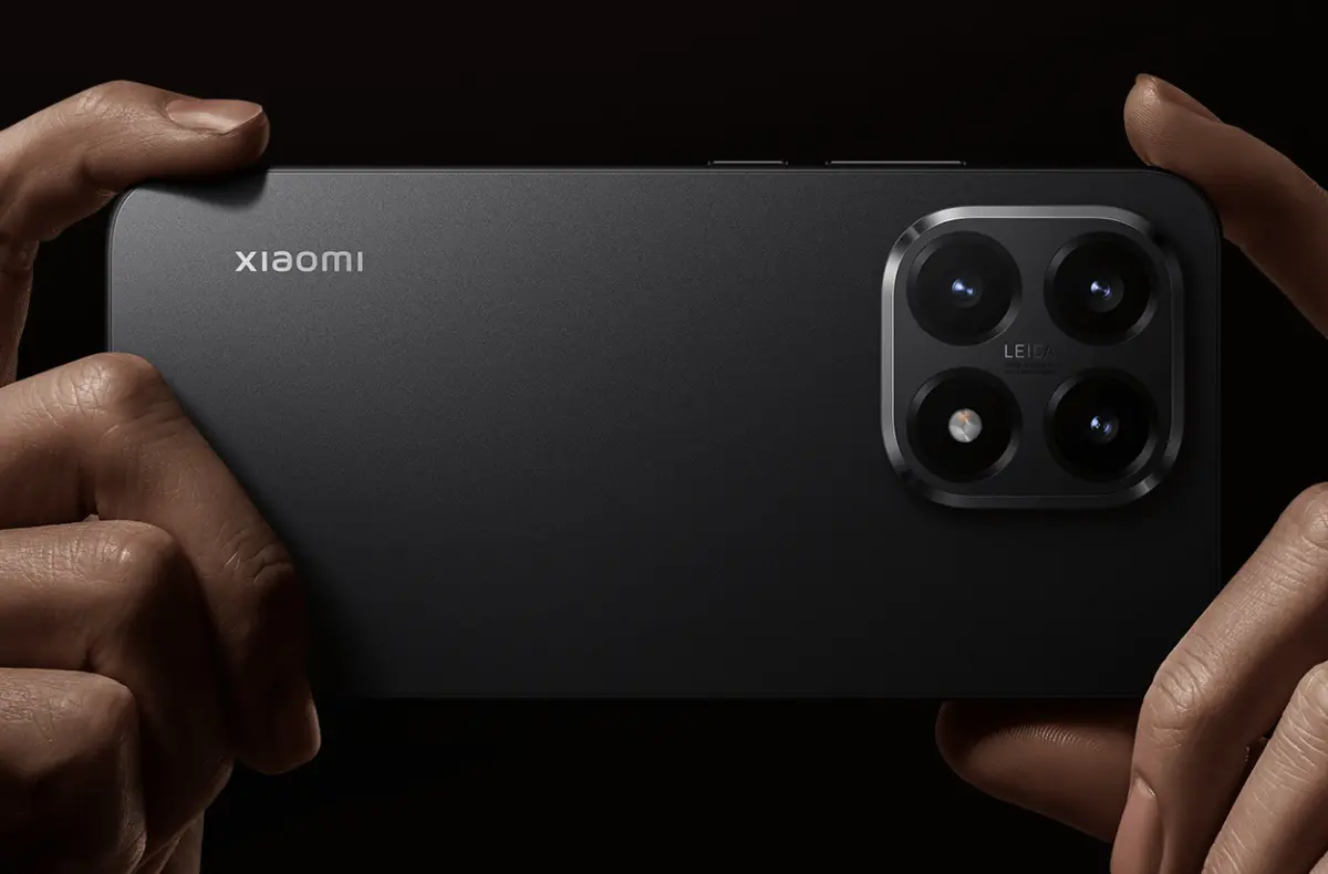 xiaomi 15t cerna v ruce fotografovani
