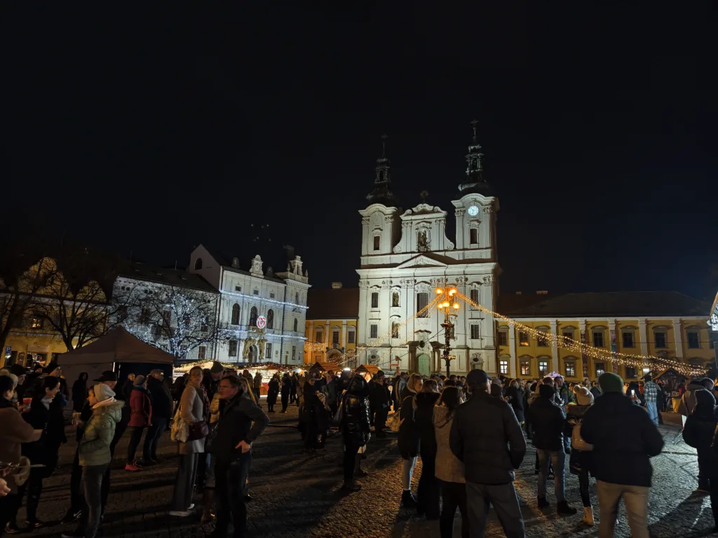 Vivo X300 Pro foto primární noc