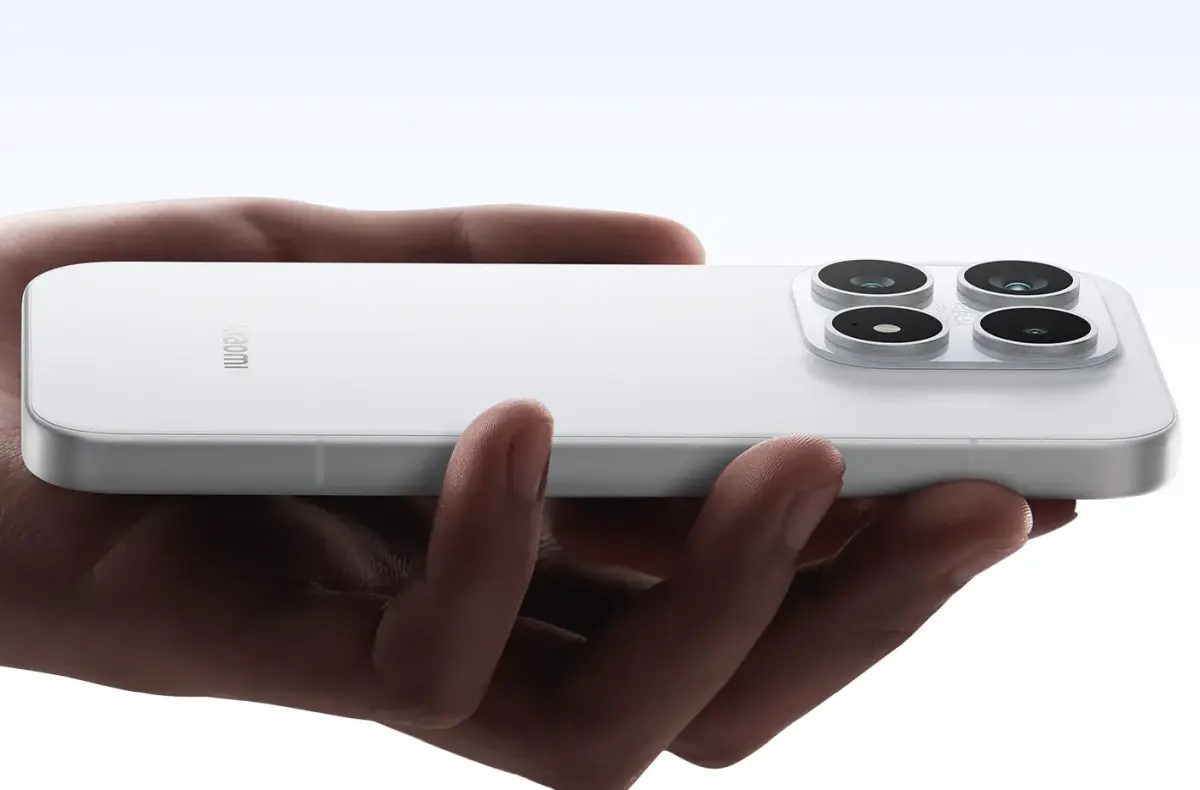 xiaomi 17 zakladni bila v ruce