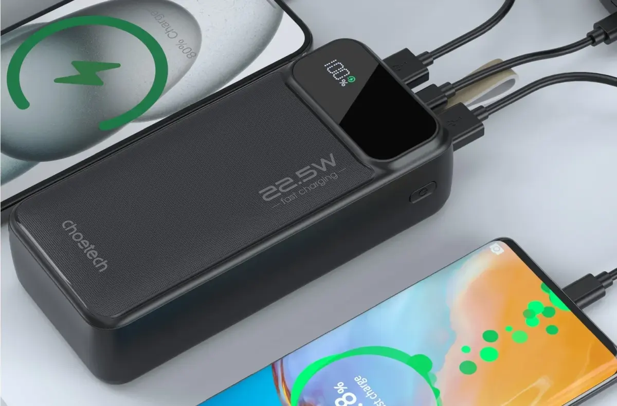 ChoeTech Digital Powerbank B730 PD22.5W 30000mAh s pripojenymi zarizenimi