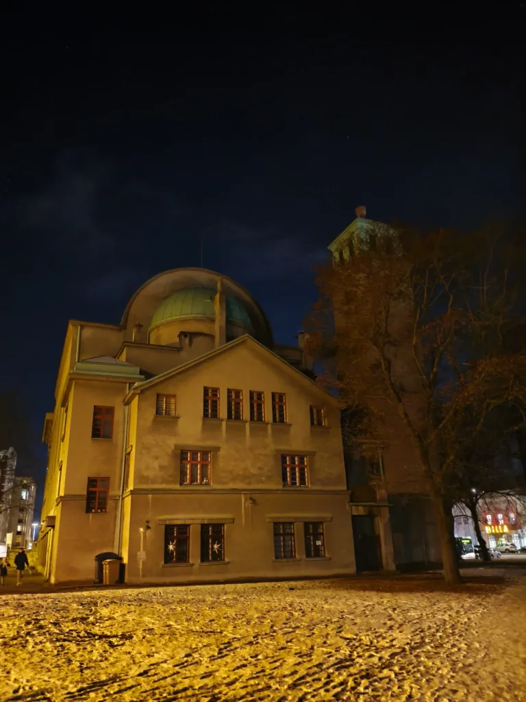 poco x7 pro nocni fotografie 1