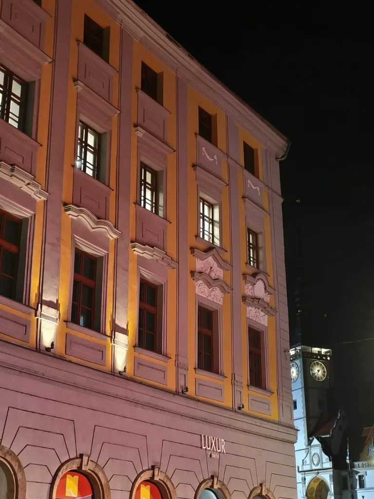 poco x7 pro nocni fotografie 11