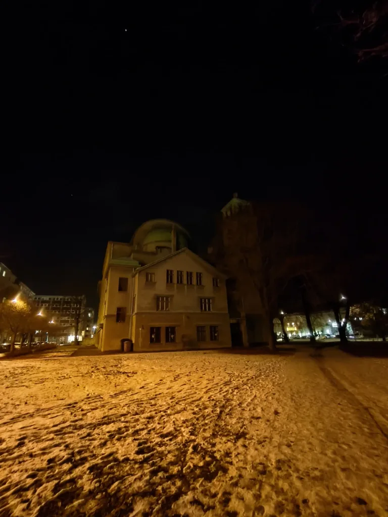 poco x7 pro nocni fotografie 19