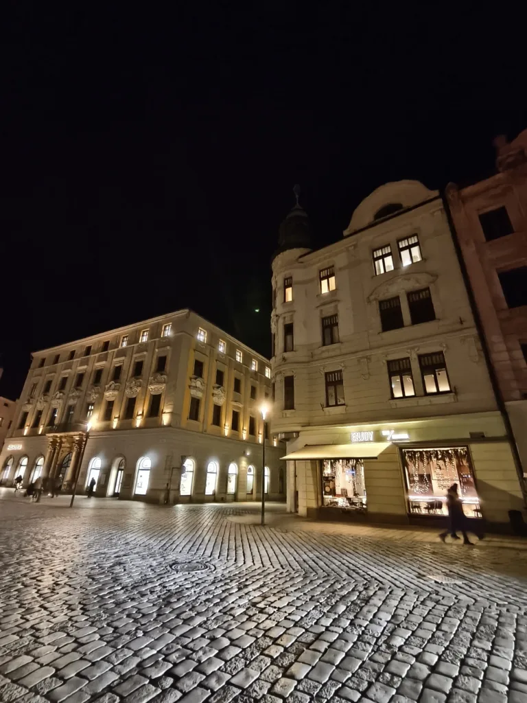 poco x7 pro nocni fotografie 5