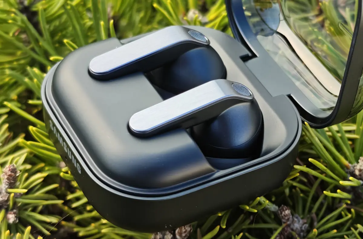 samsung galaxy buds4 pro v krabicce cerna na jehlici