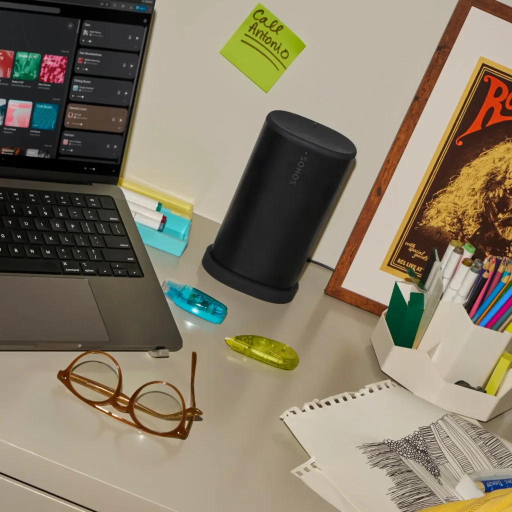 sonos play na stole