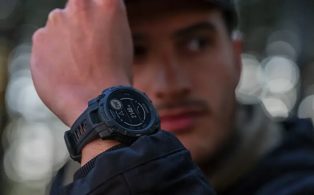 garmin instinct 3 tactical mip solar na ruce