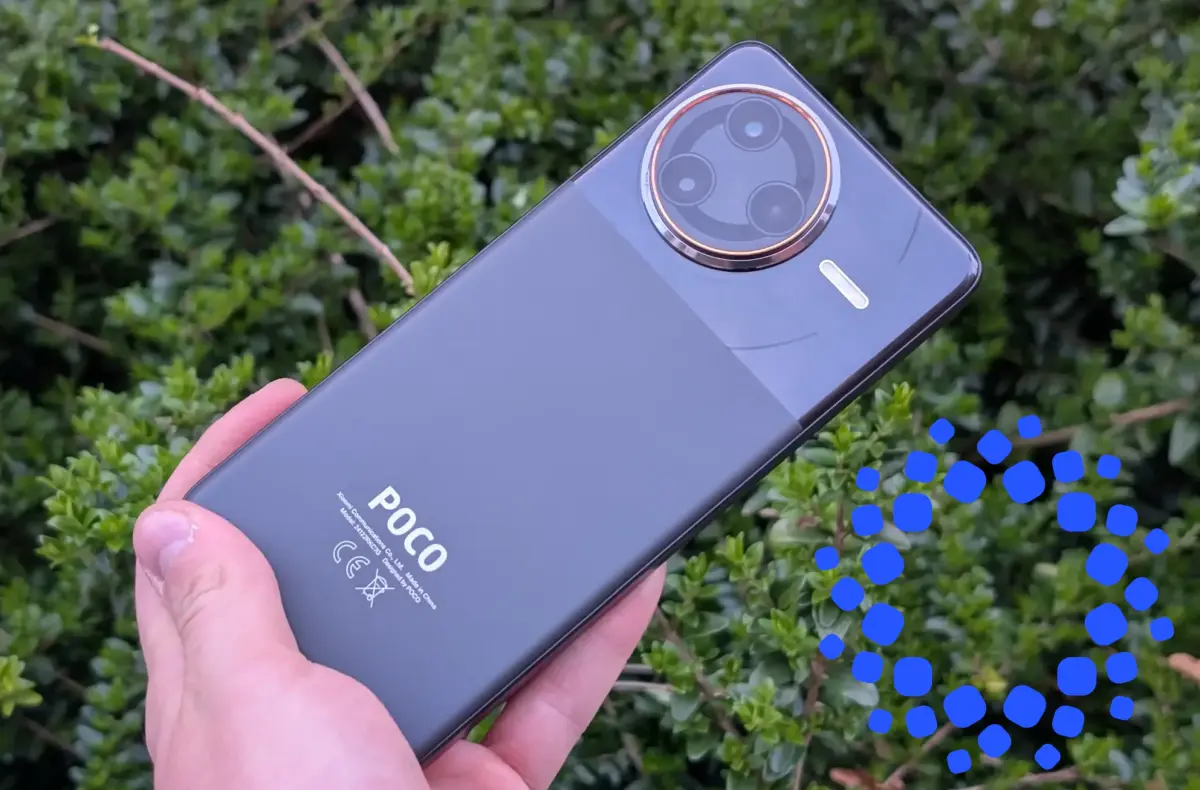poco f7 ultra zada nad kerem hyperos logo