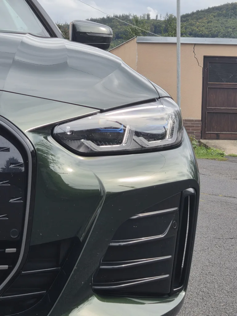 fold8 bmw 4x