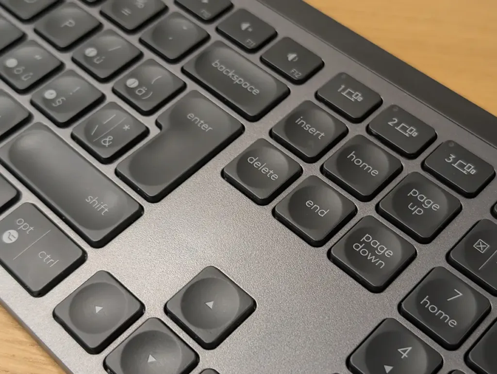 logitech sipky